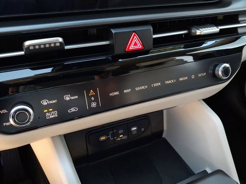 Used 2026 Kia Sportage EX image 23