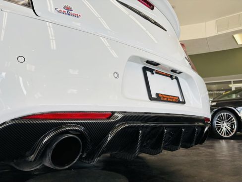 Used 2023 Chrysler 300 C RWD image 12
