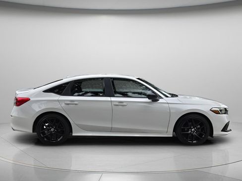 Certified 2024 Honda Civic Sport image 3