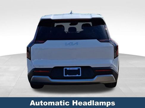 Used 2026 Kia EV9 Light image 6