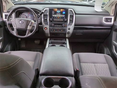 Used 2021 Nissan Titan SV w/ SV Convenience Package image 15