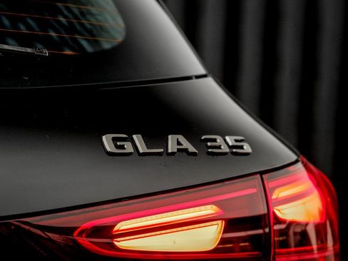New 2026 Mercedes-Benz GLA 35 AMG 4MATIC image 10