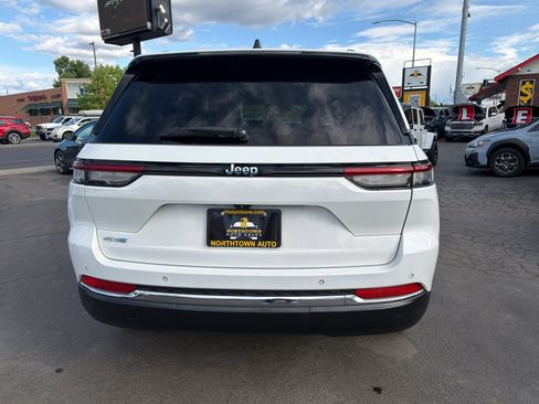 Used 2023 Jeep Grand Cherokee 4WD 4xe image 6