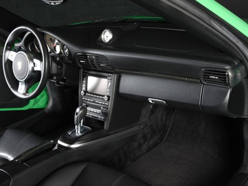 Used 2011 Porsche 911 Turbo S image 19