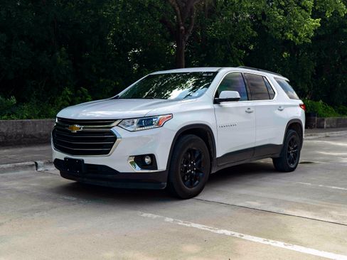 Used 2019 Chevrolet Traverse LT FWD image 5