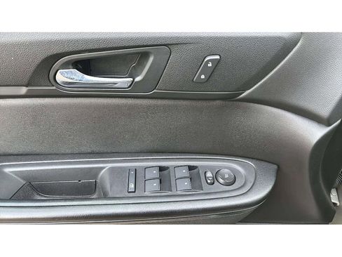 Used 2017 Chevrolet Traverse LT w/ Style and Technology Package image 19