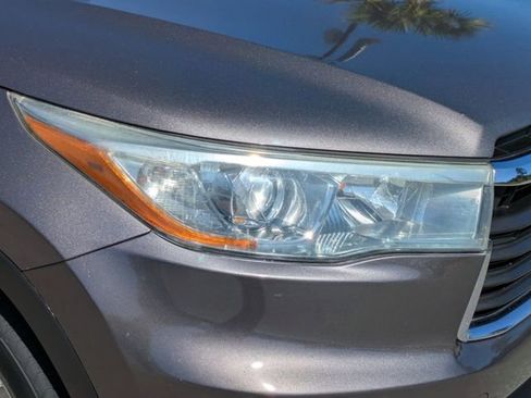 Used 2015 Toyota Highlander Plus image 10