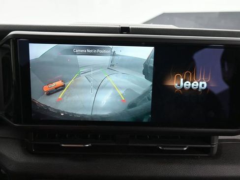 Used 2024 Jeep Wrangler Unlimited Sport AWD/4WD image 18