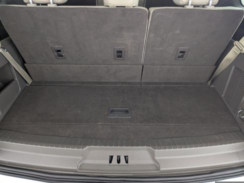 Used 2021 Ford Expedition XLT image 23