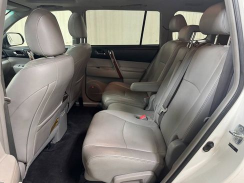 Used 2012 Toyota Highlander Limited image 28