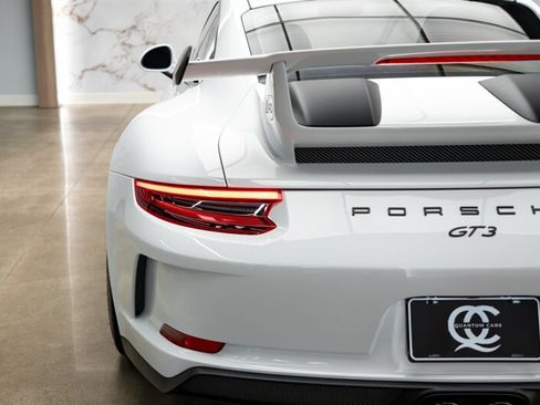 Used 2018 Porsche 911 GT3 RWD image 28