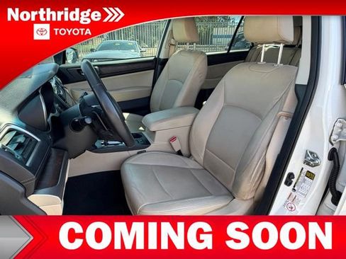 Used 2019 Subaru Outback 2.5i Limited AWD/4WD image 6