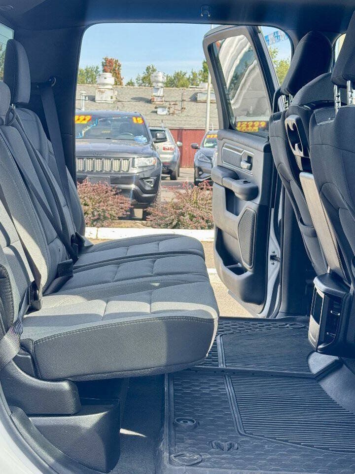 Used 2022 RAM 1500 Big Horn AWD/4WD image 20