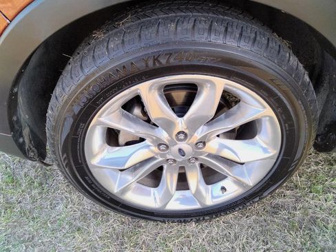 Used 2015 Ford Explorer XLT w/ Equipment Group 202A image 28