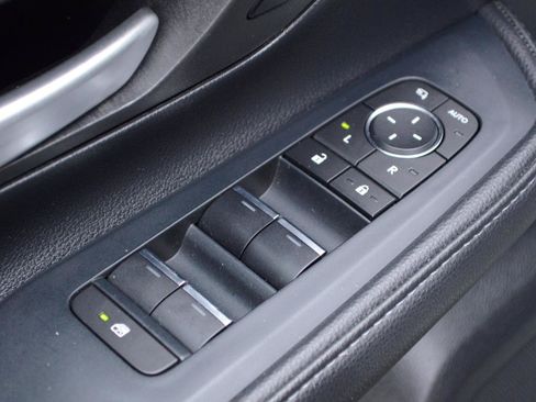 Used 2024 Toyota Grand Highlander AWD image 25