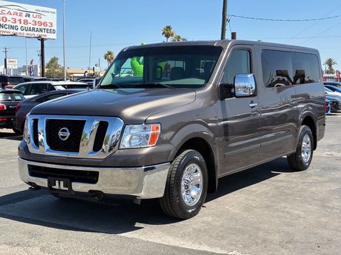 Used 2016 Nissan NV 3500 SV w/ SV Technology Package RWD image 2