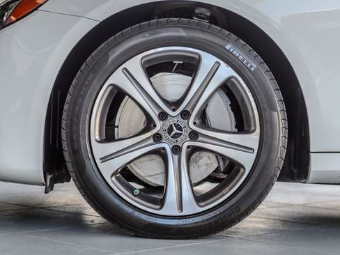 Used 2020 Mercedes-Benz E 350 4MATIC Sedan image 13
