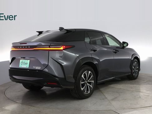 Used 2023 Lexus RZ 450e Premium image 12