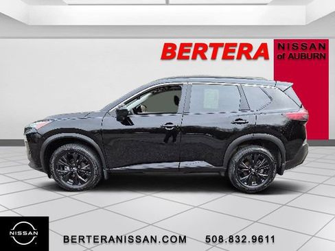 Used 2023 Nissan Rogue SV w/ SV Premium B Package AWD/4WD image 1