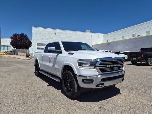 Used 2020 RAM 1500 Laramie AWD/4WD image 3