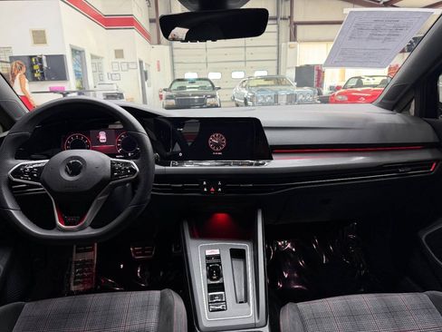 Used 2022 Volkswagen GTI SE FWD image 20