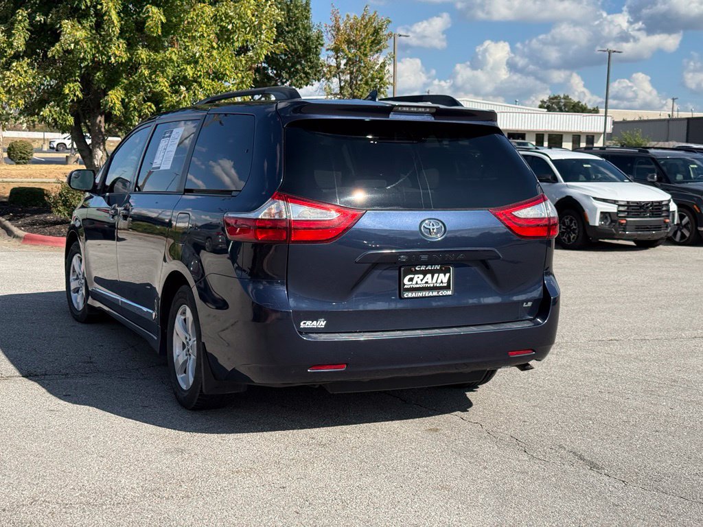Used 2018 Toyota Sienna LE FWD image 5