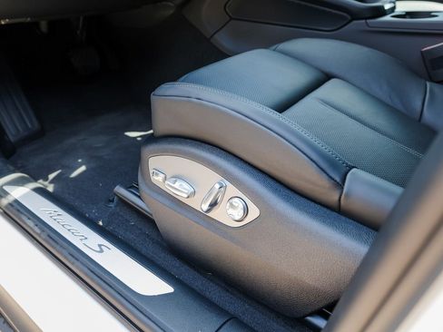 New 2025 Porsche Macan S image 14