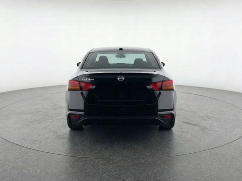 Used 2025 Nissan Altima 2.5 SV FWD image 7