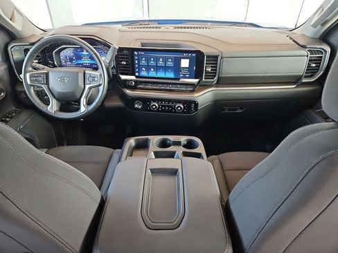Used 2024 Chevrolet Silverado 1500 RST AWD/4WD image 18