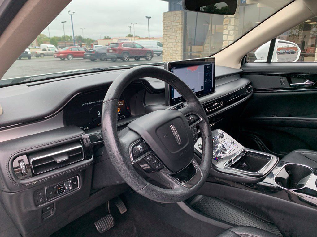 Used 2023 Lincoln Nautilus AWD w/ Premium Package image 22