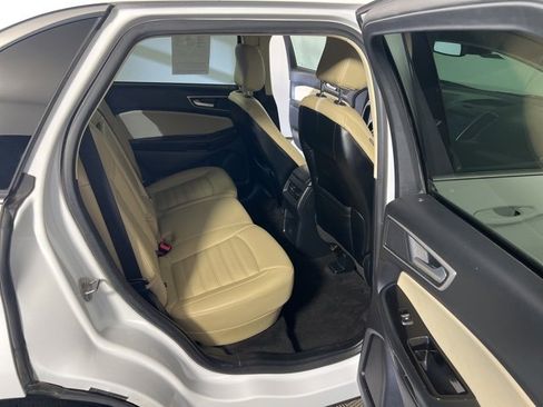 Used 2020 Ford Edge SEL w/ Cold Weather Package image 27