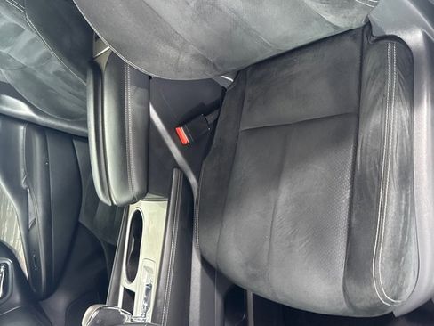 Used 2018 Nissan Murano SV image 11