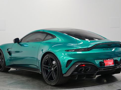 Used 2025 Aston Martin V8 Vantage Coupe image 7