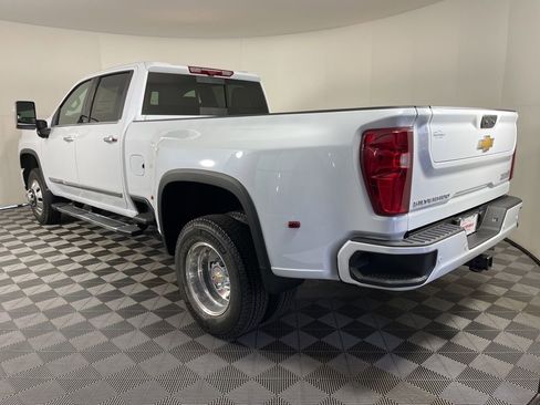 New 2026 Chevrolet Silverado 3500 High Country w/ High Country Premium Package image 16