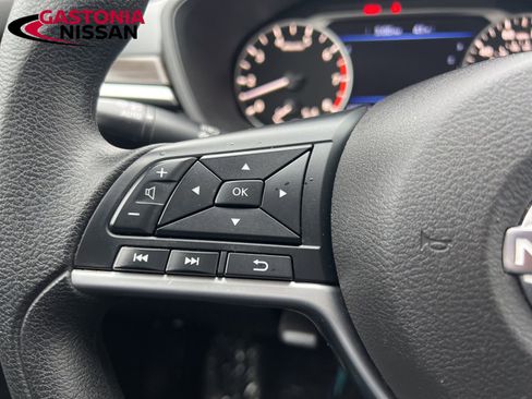 Used 2024 Nissan Altima 2.5 SV image 48