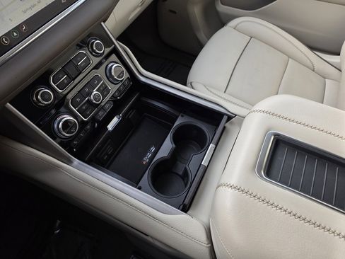 Used 2021 GMC Yukon Denali w/ Denali Ultimate Package image 21