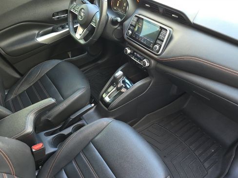 Used 2020 Nissan Kicks SR w/ SR Premium Package FWD image 15