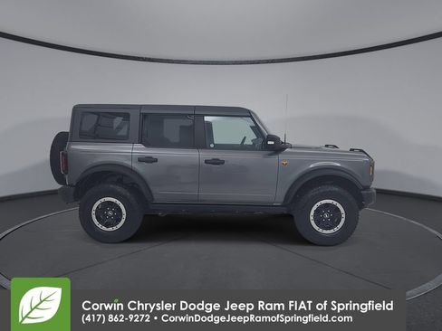 Used 2023 Ford Bronco Badlands w/ Sasquatch Package AWD/4WD image 17