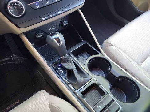 Used 2018 Hyundai Tucson SE w/ Cargo Package FWD image 13