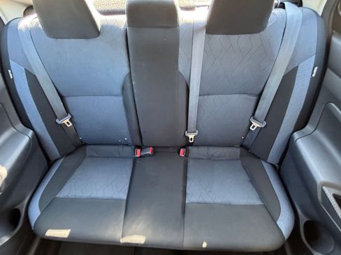 Used 2025 Nissan Versa SV FWD image 38