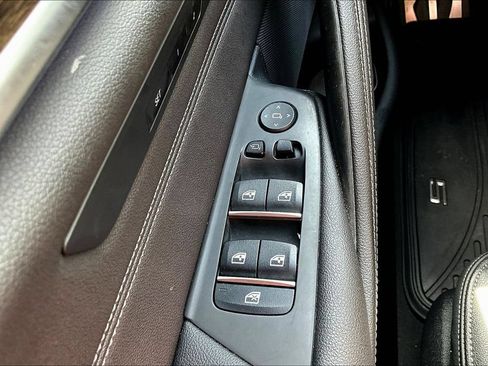 Used 2023 BMW 540i w/ M Sport Package RWD image 16