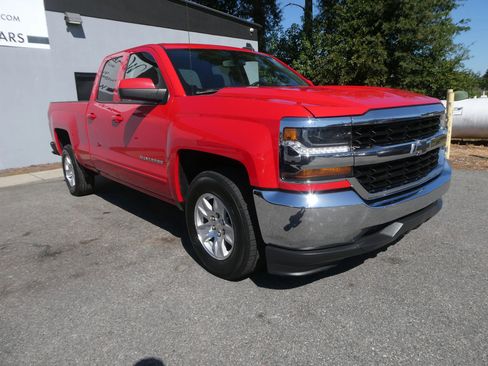 Used 2019 Chevrolet Silverado 1500 LT image 3