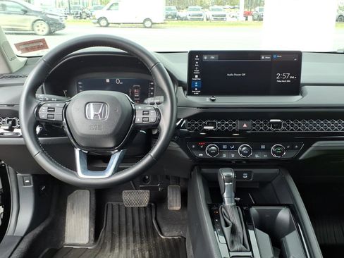 Used 2023 Honda Accord Touring image 8