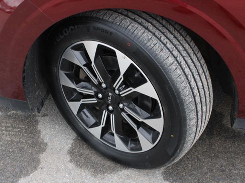 Certified 2022 Kia Carnival EX image 21