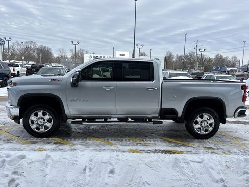 Used 2022 Chevrolet Silverado 2500 LTZ w/ LTZ Plus Package image 8