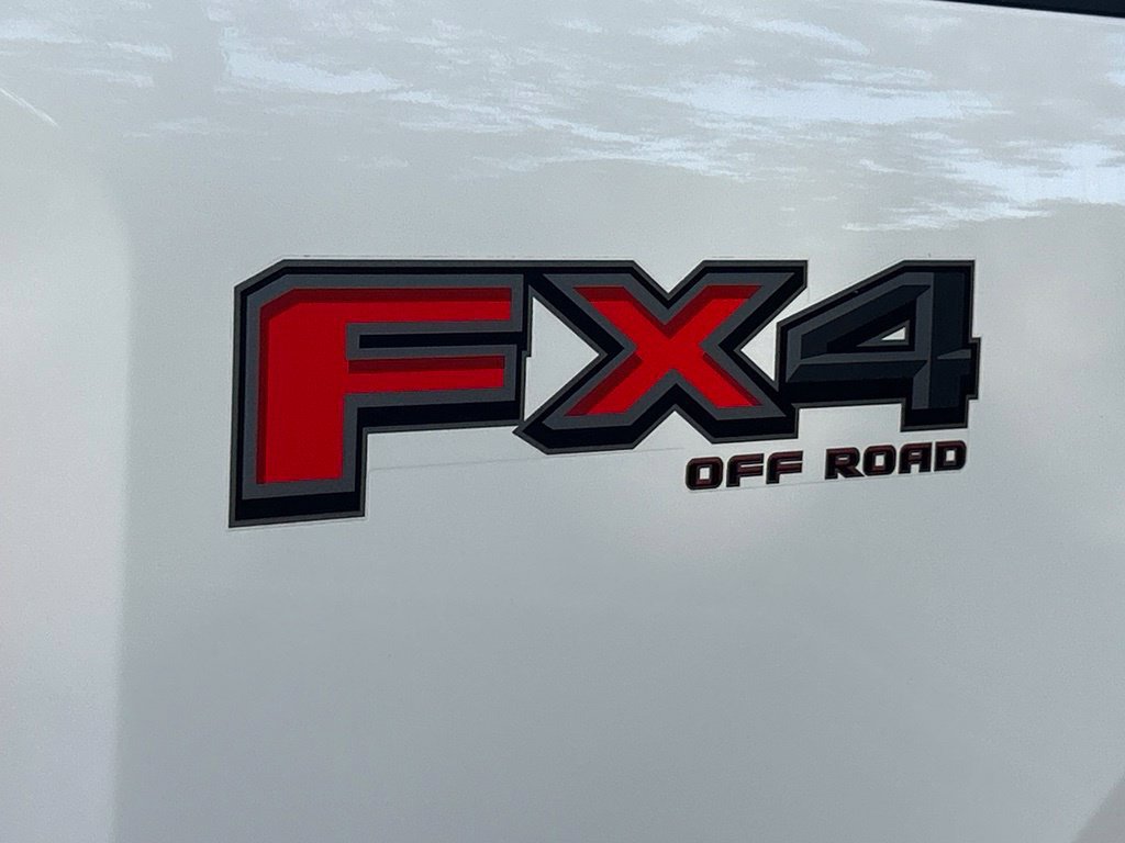 Certified 2024 Ford F250 Platinum w/ FX4 Off-Road Package AWD/4WD image 25