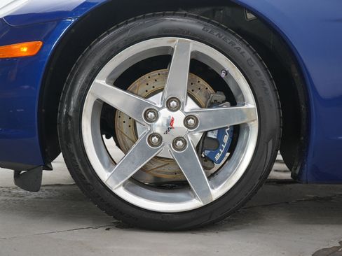 Used 2005 Chevrolet Corvette Convertible w/ Preferred Equipment Group image 22