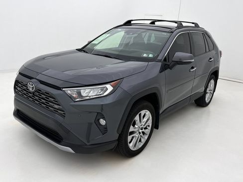Used 2019 Toyota RAV4 Limited w/ Advanced Technology Package AWD/4WD image 4