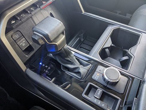 Used 2022 Toyota Tundra Limited image 31