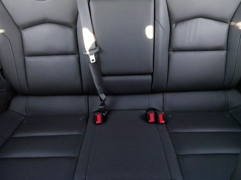 Used 2025 Cadillac XT4 Premium Luxury image 13